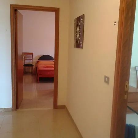 Joanne Canicattini Bagni